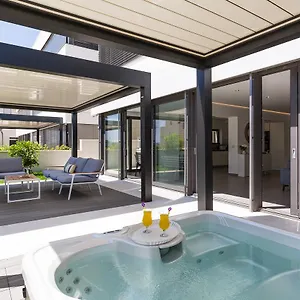 Shell Luxury Residences With Pool And Whirlpool Apartment Zadar